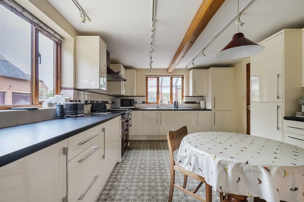 Property photo 3 of 20