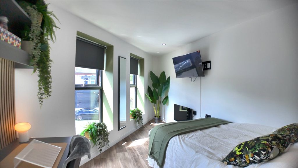 Property photo 2 of 5 Picture No. 22