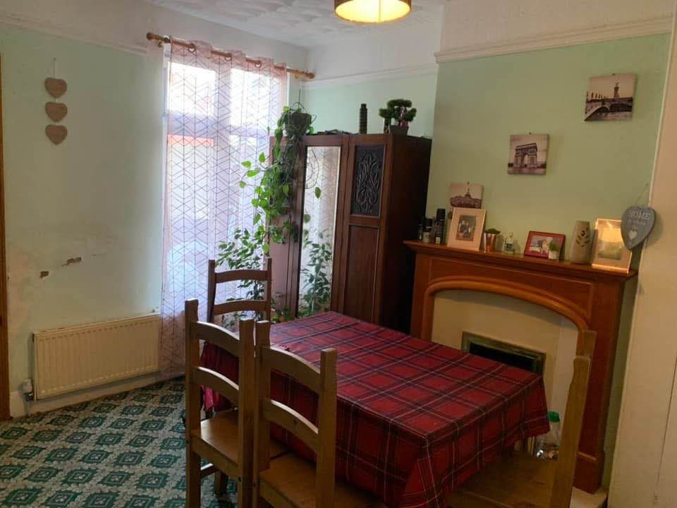 Property photo 2 of 18