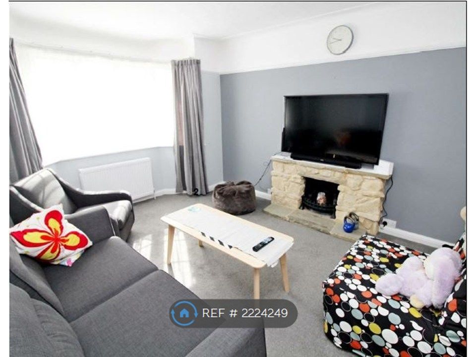 Property photo 2 of 9 Lounge