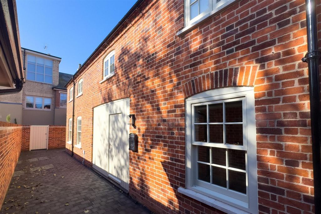 Property photo 1 of 12 Img_6044.Jpg