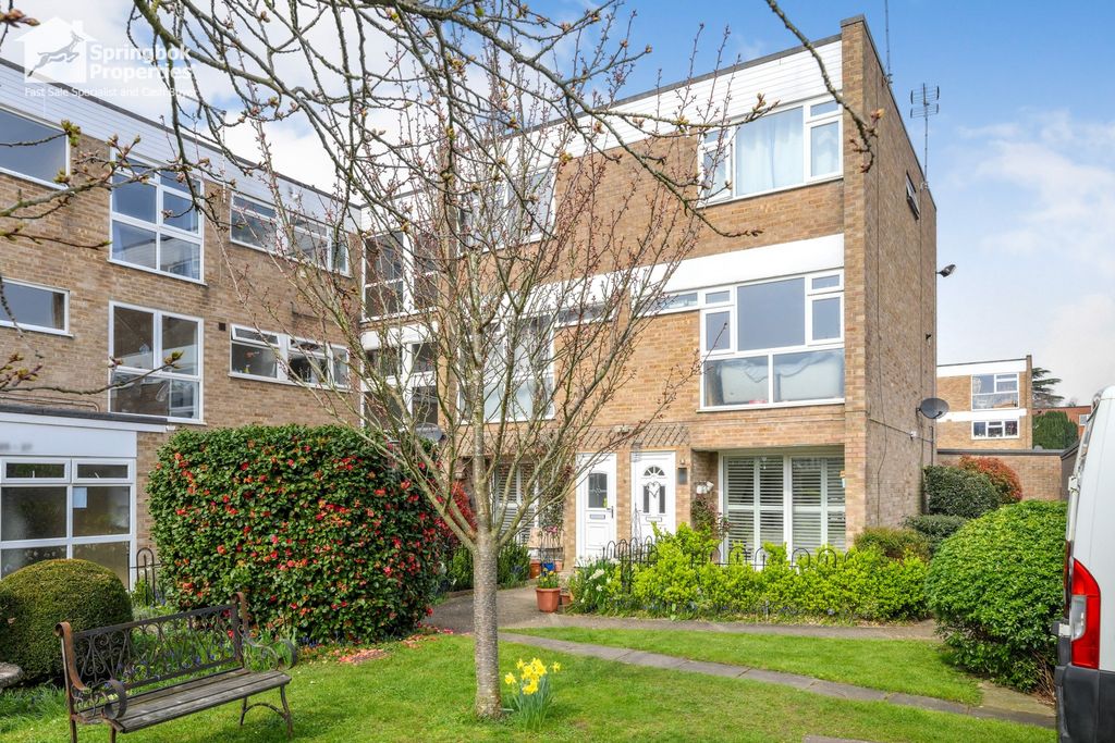 Property photo 1 of 10 Front View