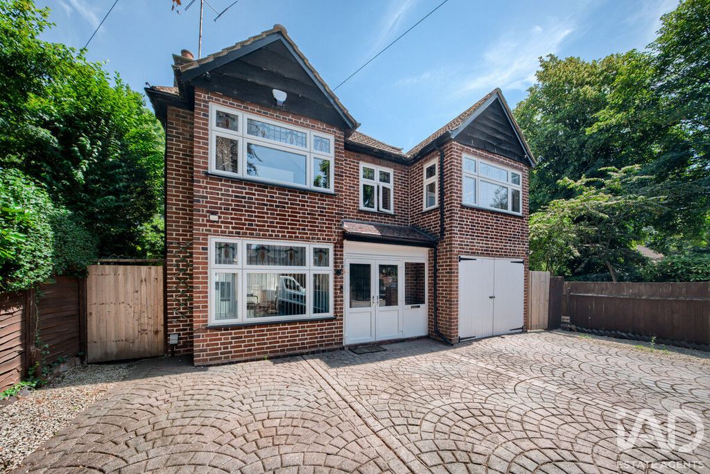 Property photo 1 of 25