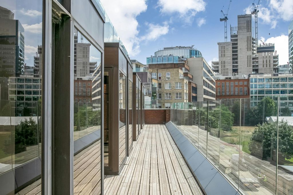 Property photo 1 of 19 3rd Floor Terrace