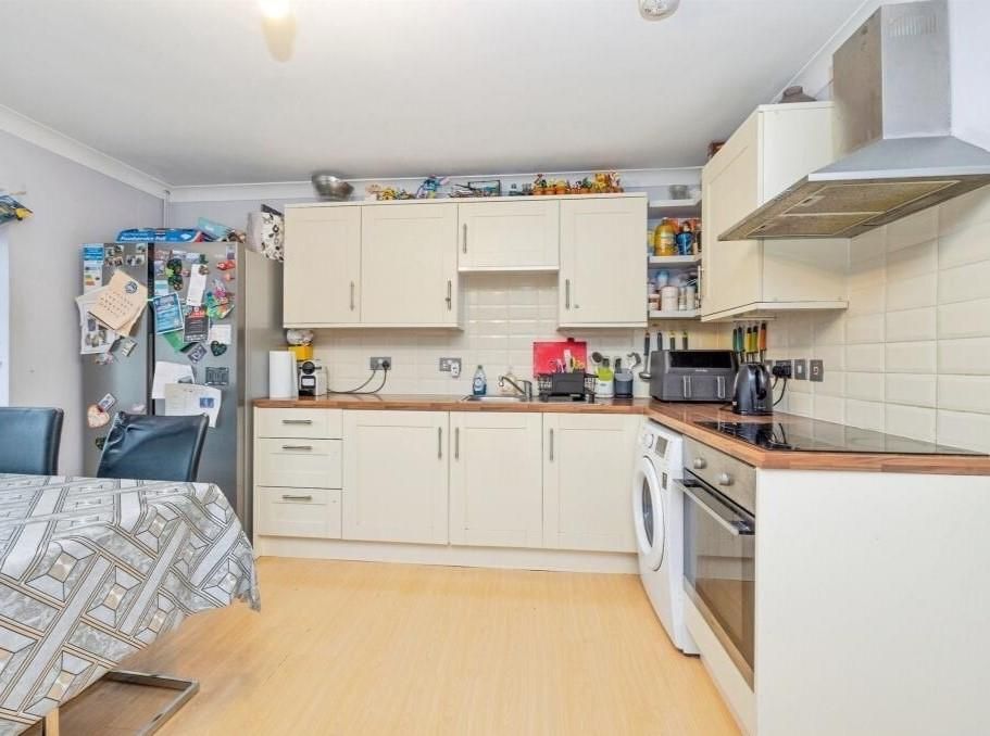 Property photo 3 of 8 Coopers Estate Agents