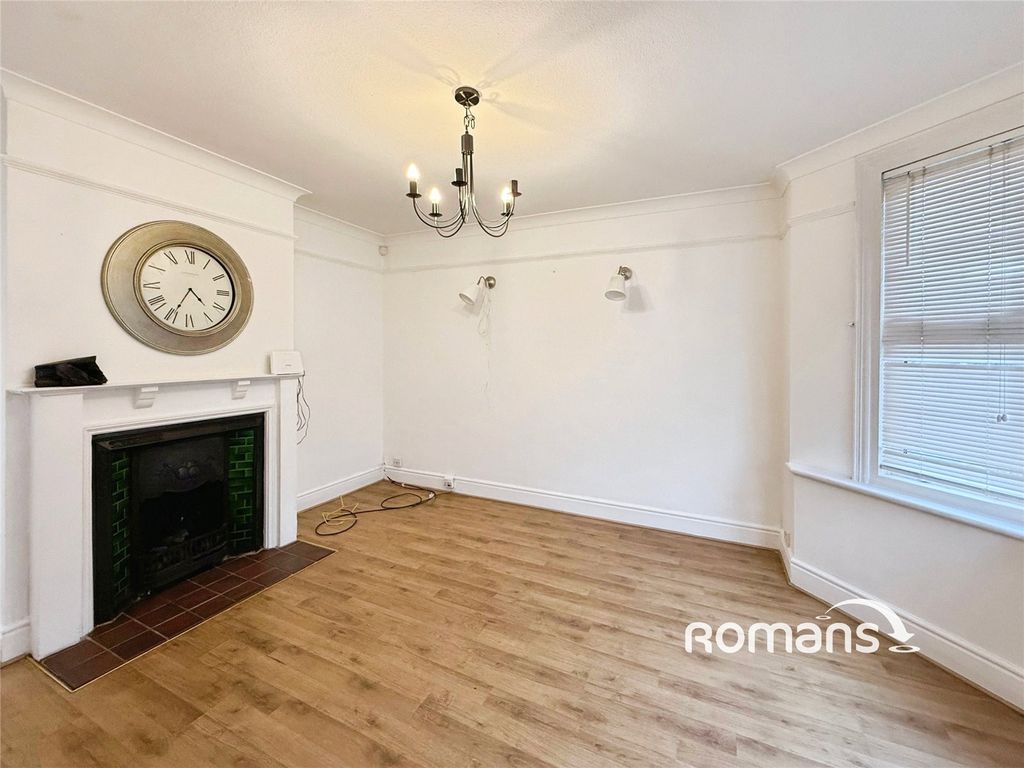 Property photo 3 of 10 Picture No. 04