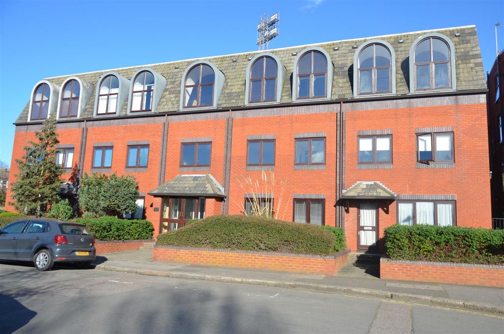 Property photo 1 of 14 Front Of Building