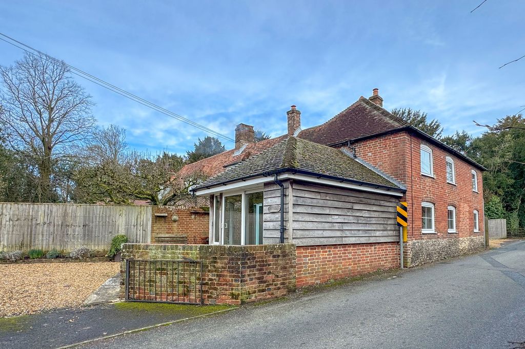 Property photo 1 of 19