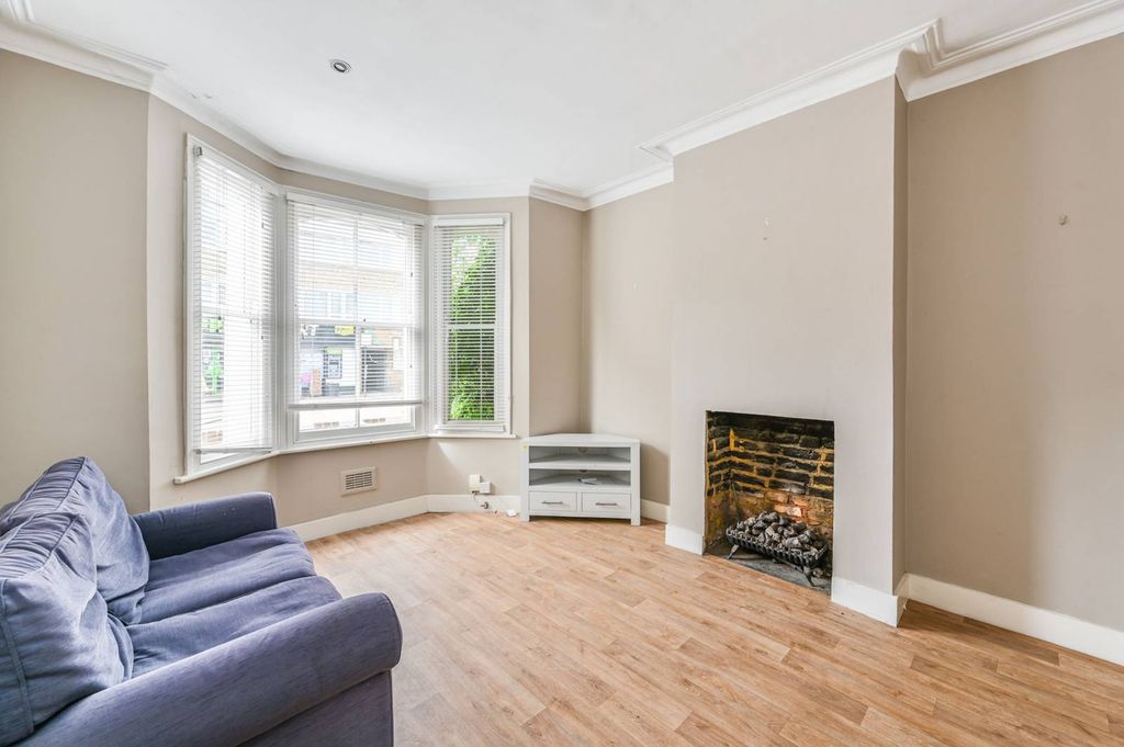 Property photo 2 of 13