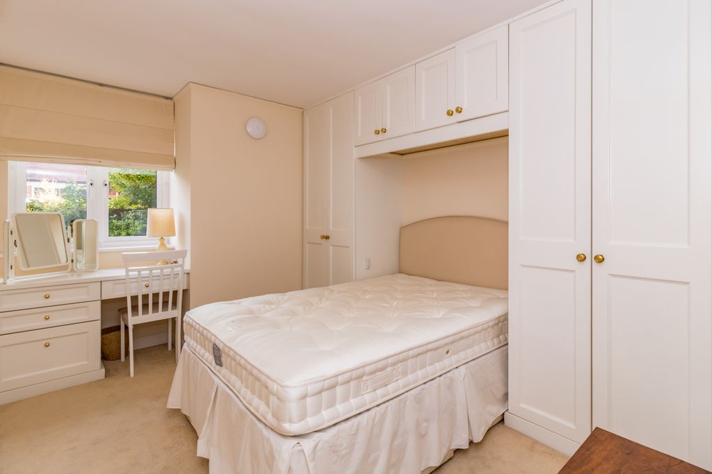 Property photo 2 of 10 Photo 02