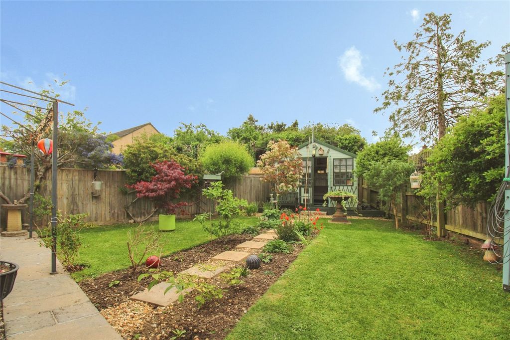 Property photo 2 of 19 Picture No. 03