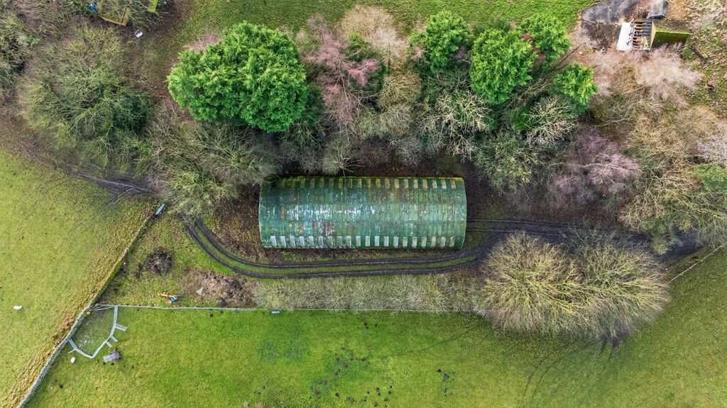 Property photo 3 of 14 Picture 3