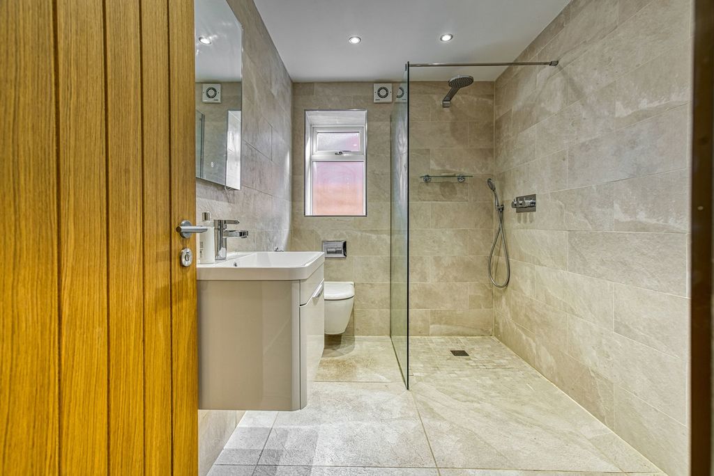 Additional image 11 of 5 bed detached house for saleMeadow Croft, Cross Lanes, Wrexham LL13