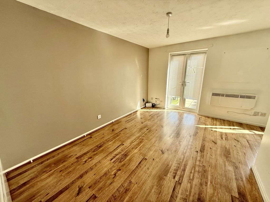 Property photo 2 of 7 Img_4731
