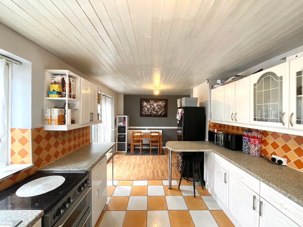 Property photo 3 of 15 Img_7797
