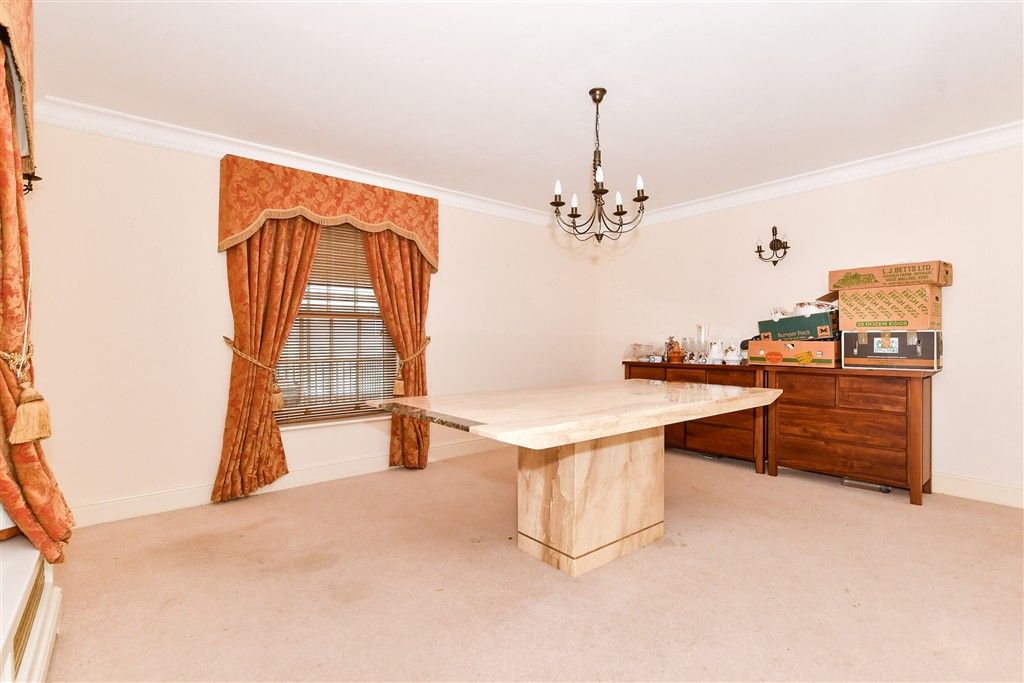 Property photo 2 of 25 Dining Room