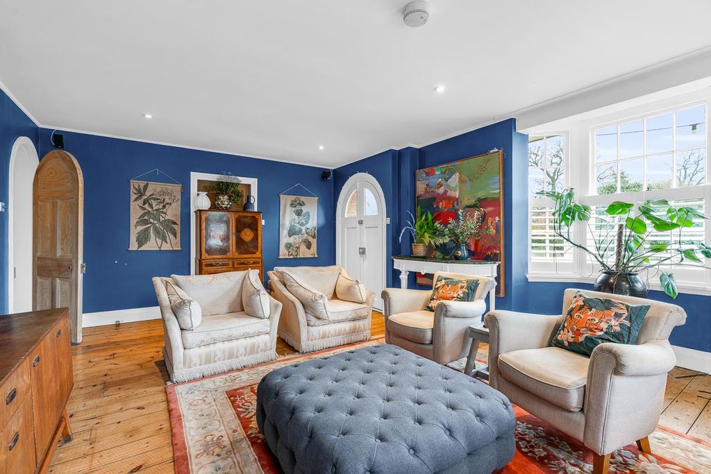 Property photo 2 of 46 Internal-Smalll-16.Jpg