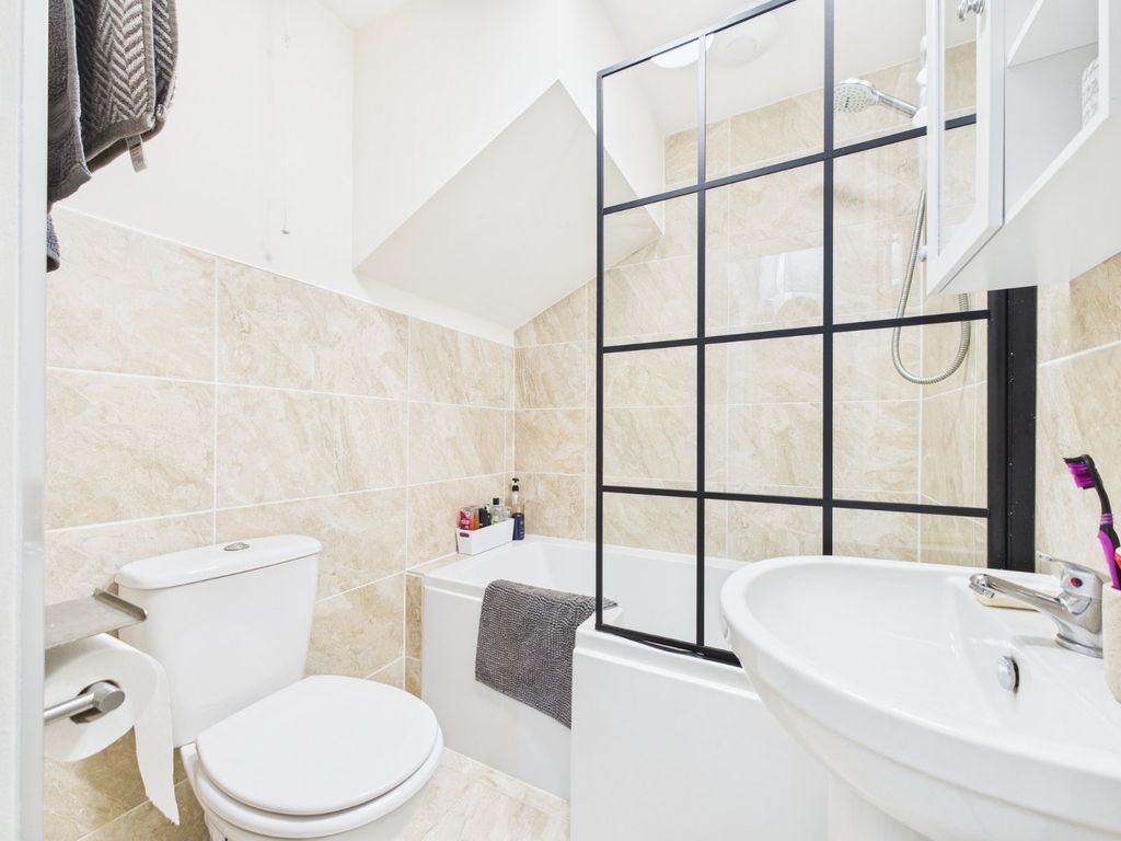 Property photo 3 of 7 Picture No. 01