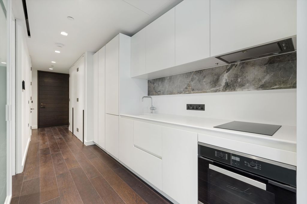 Property photo 2 of 14 Image