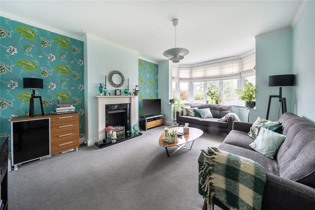 Property photo 2 of 28 Picture No. 19