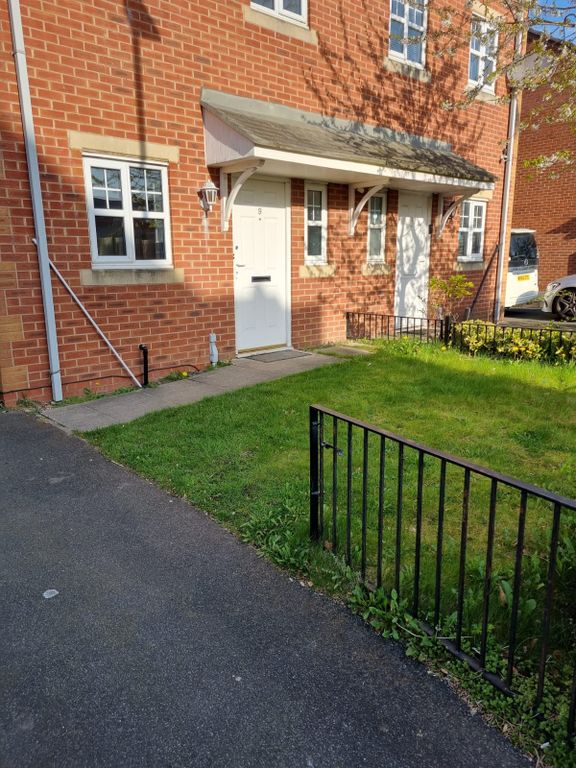 Property photo 2 of 35