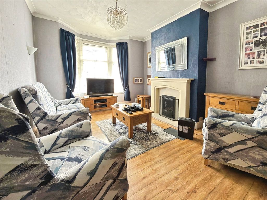 Property photo 3 of 14 Picture No. 07
