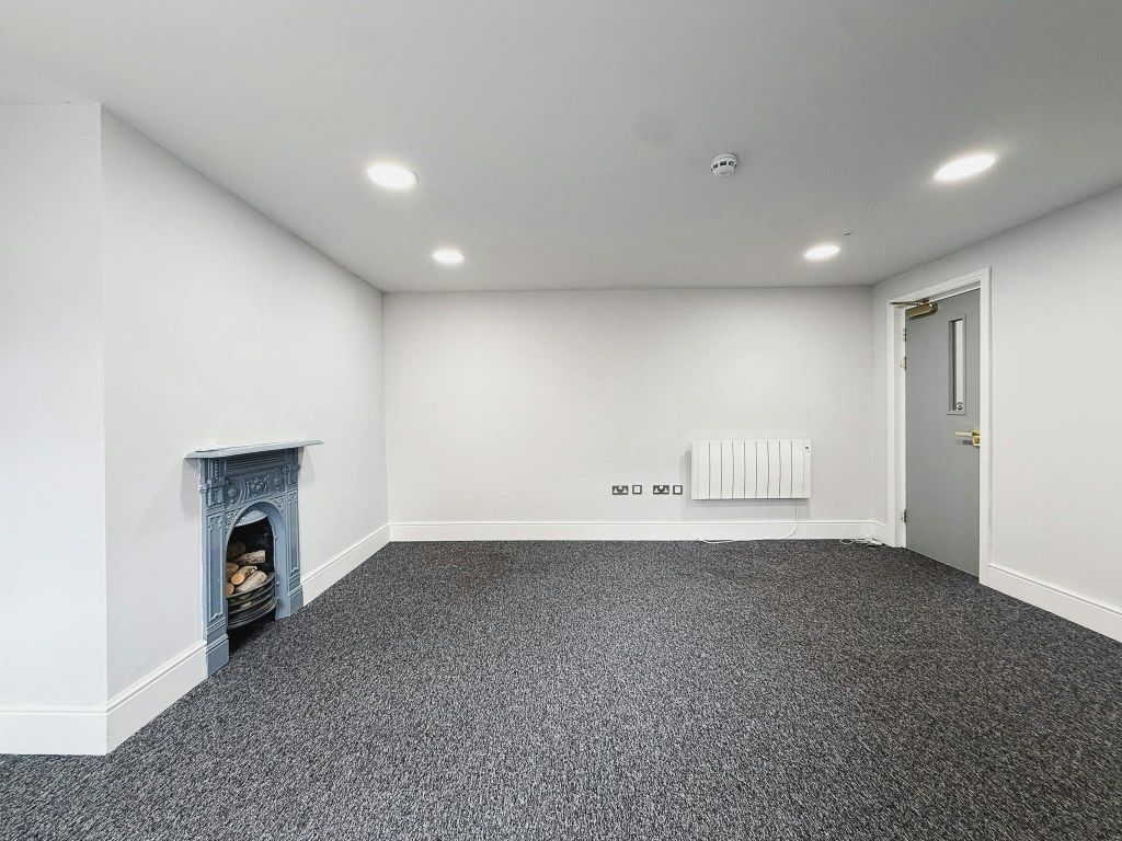 Property photo 3 of 12 Office To Rent_Altrincham3.Jpg