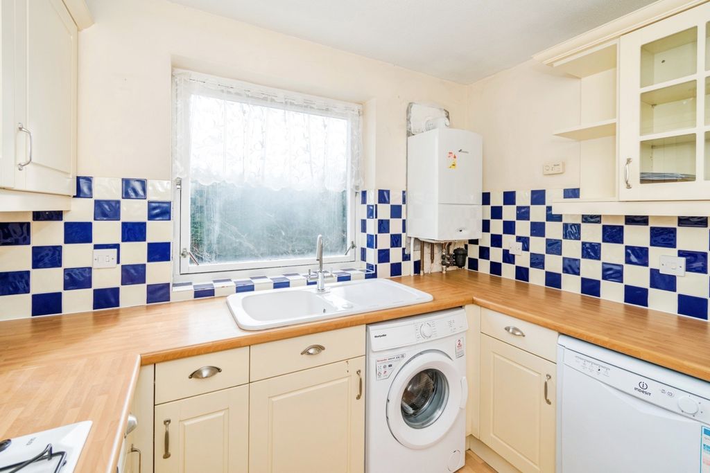 Property photo 3 of 13
