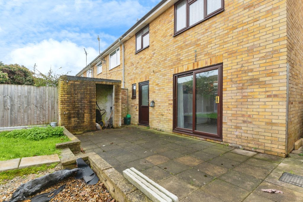 Property photo 2 of 20