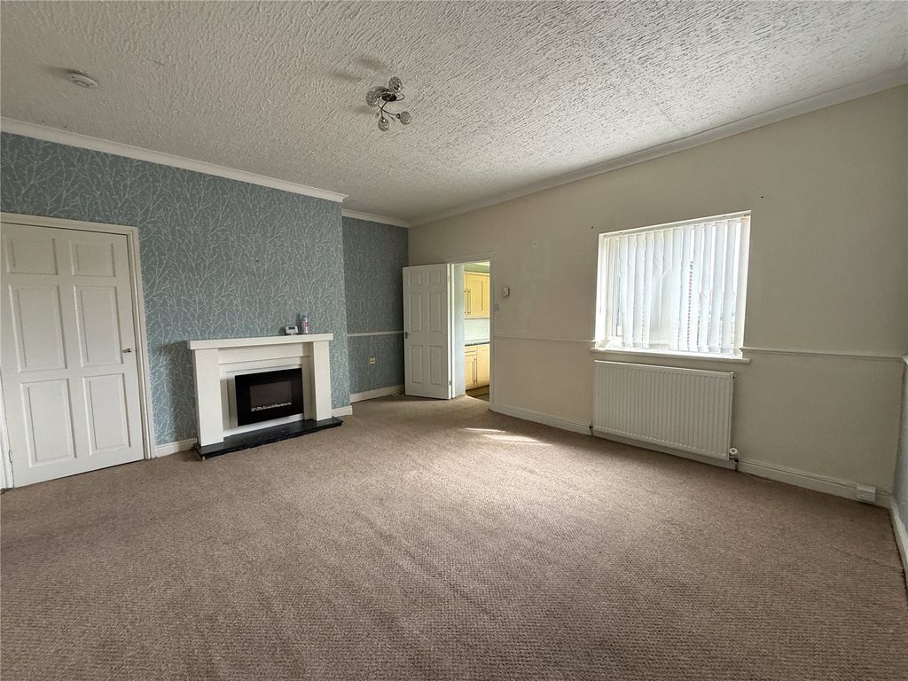Property photo 2 of 6 Living Room