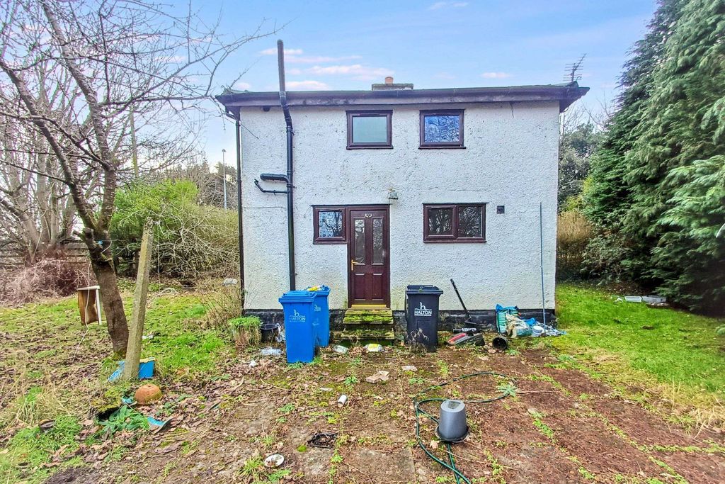 Property photo 2 of 18 Marshgate Cottage, Warrington Road, Runcorn, Wa7 1Rb