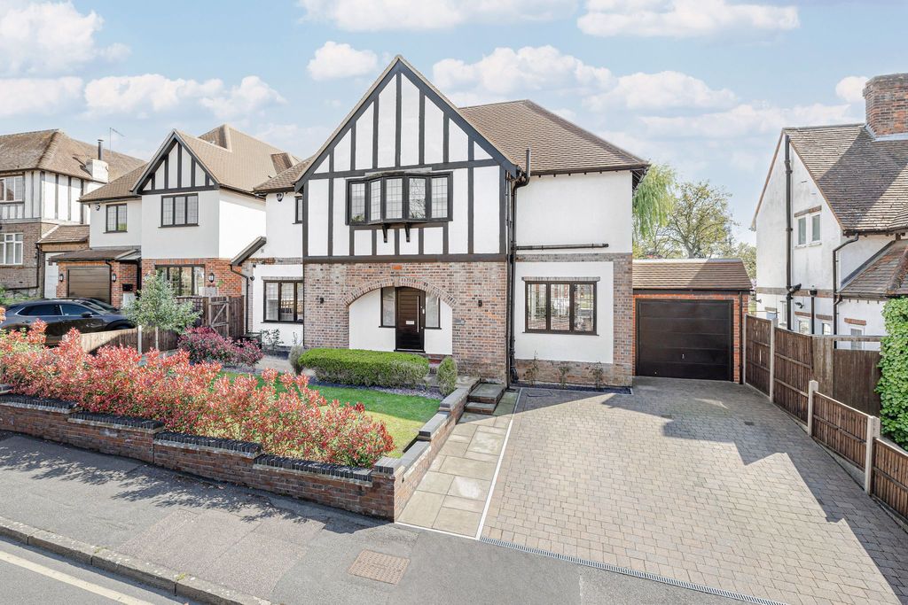 Property photo 1 of 25 Photograph 27