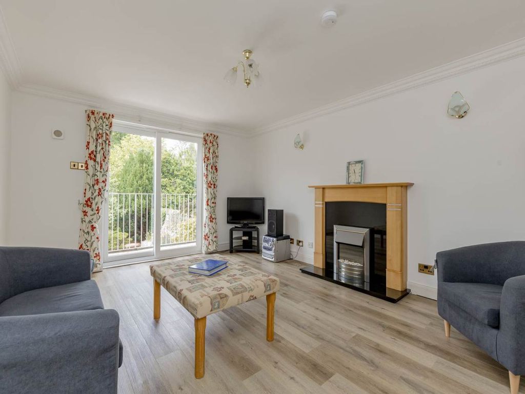 Property photo 3 of 16 79608_Mayfieldgar-004