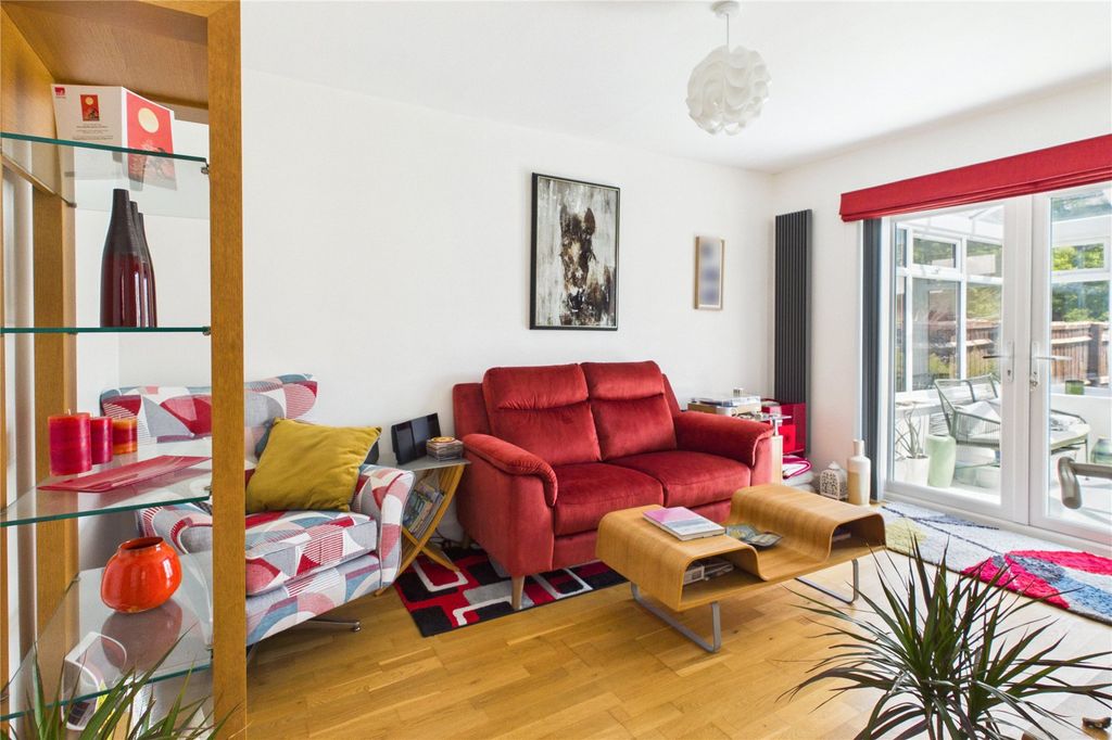 Property photo 2 of 10 Picture No. 05