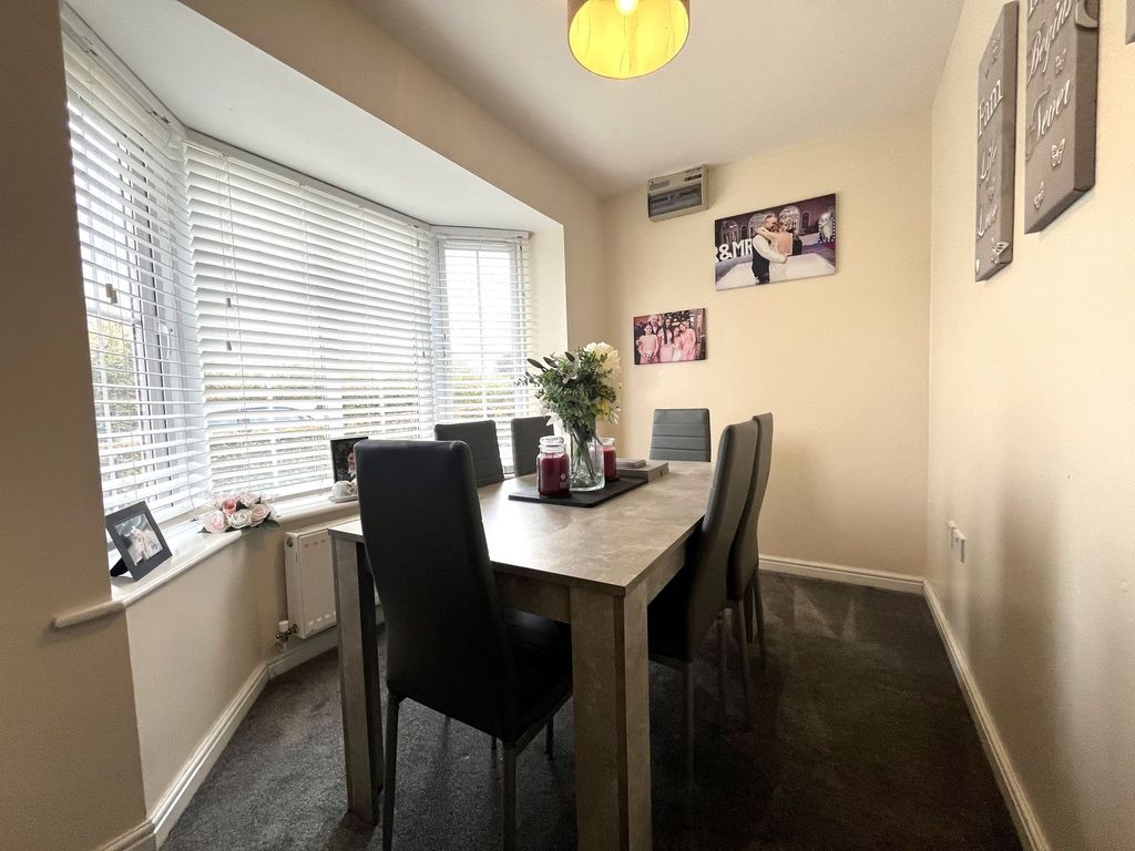 Property photo 3 of 40