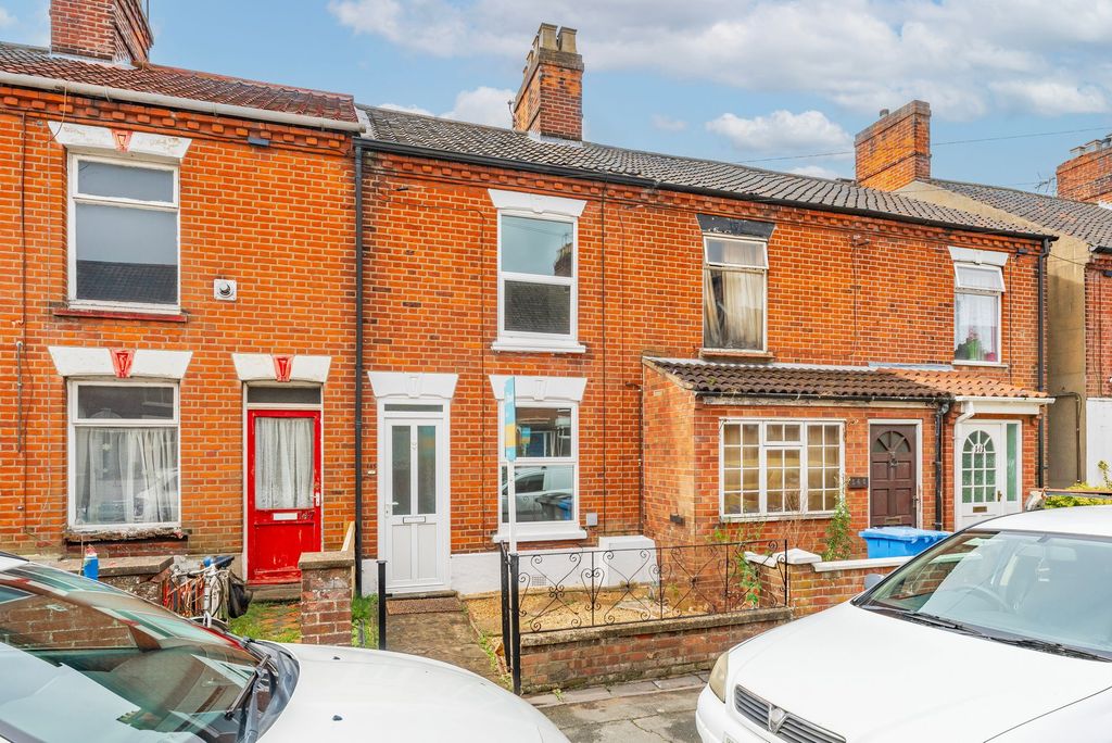 Property photo 1 of 12