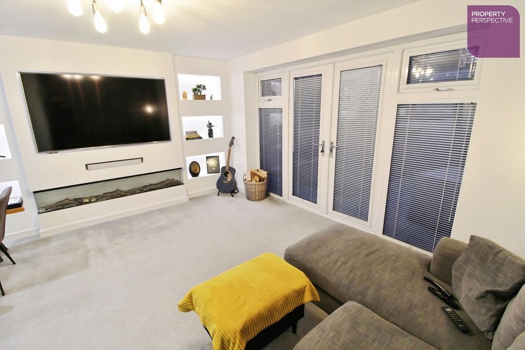 Property photo 3 of 14 Living Dining Kitchen