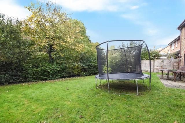 Property photo 2 of 10 Garden