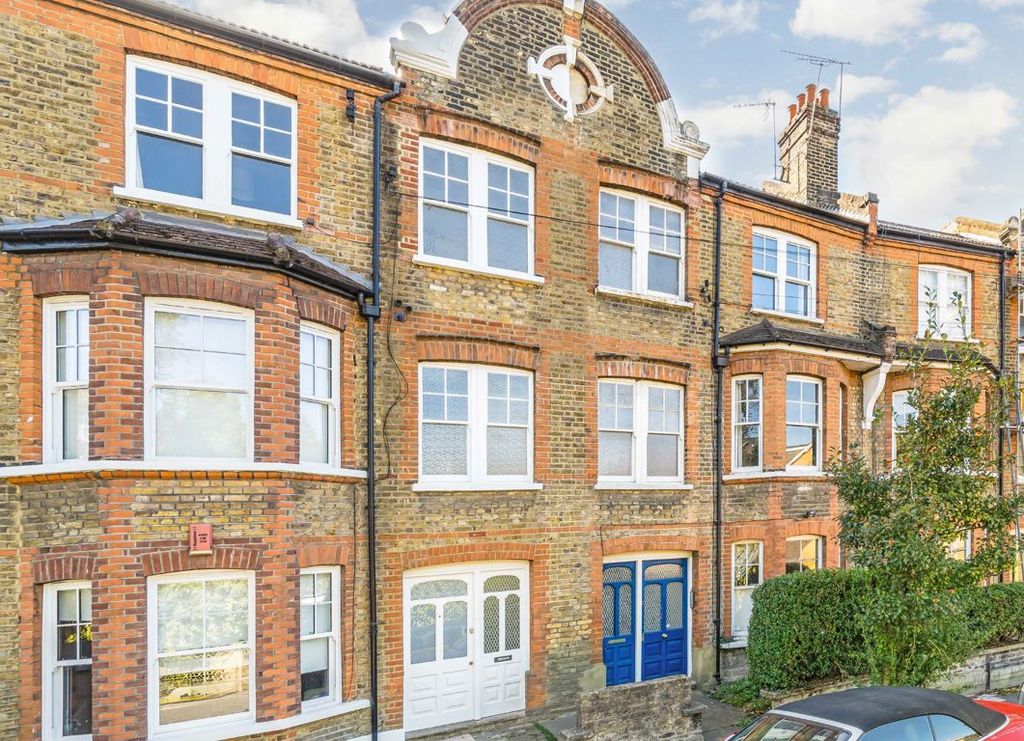 Property photo 1 of 8