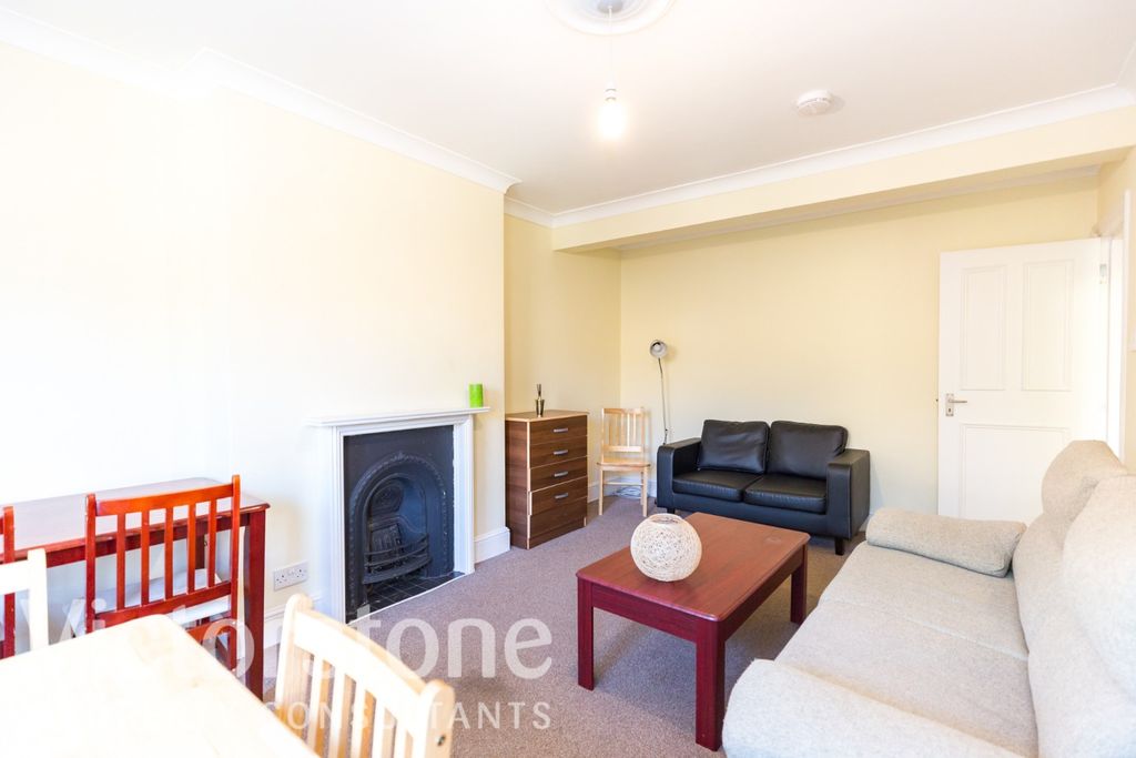 Property photo 2 of 13 1513124