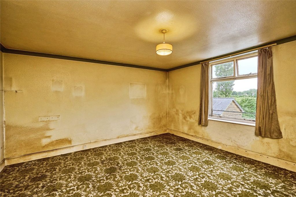 Property photo 3 of 9 Living Room