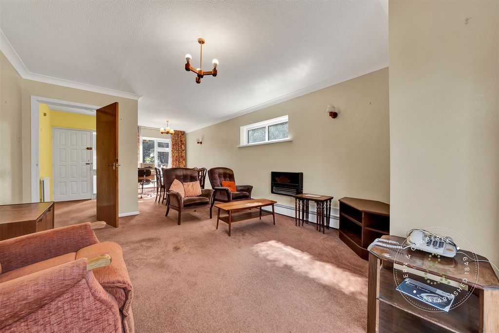 Property photo 2 of 28 Maynard-Court-05.Jpg