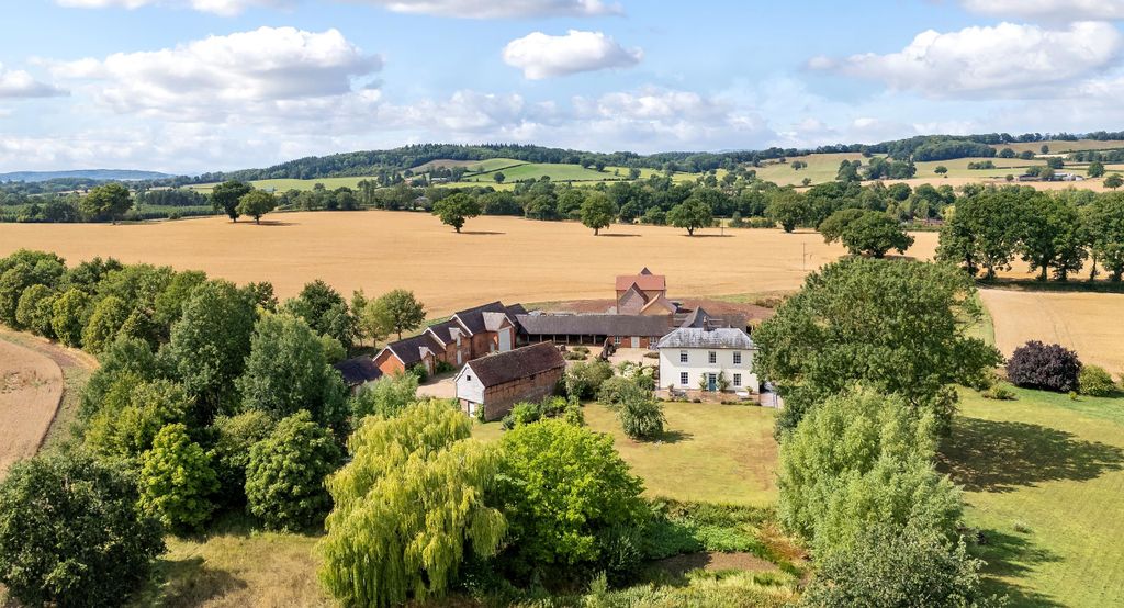 Property photo 2 of 45 Image