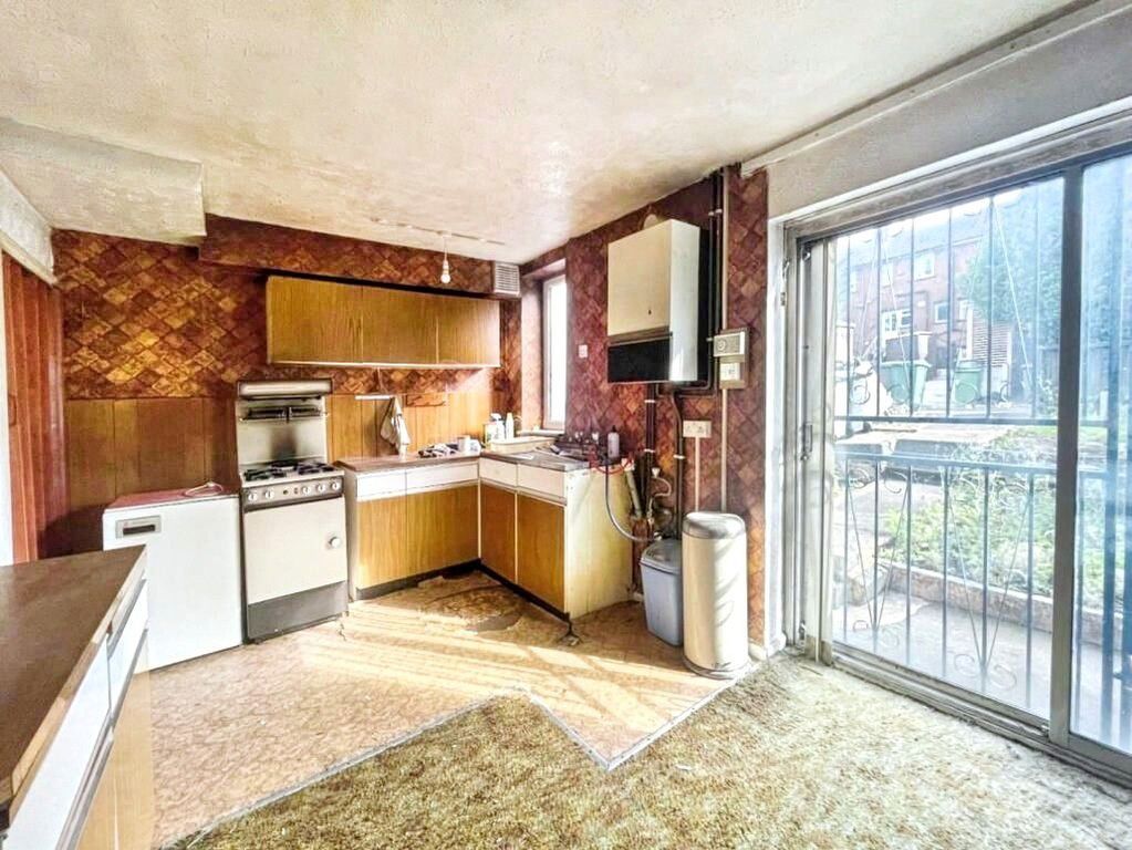 Property photo 3 of 16