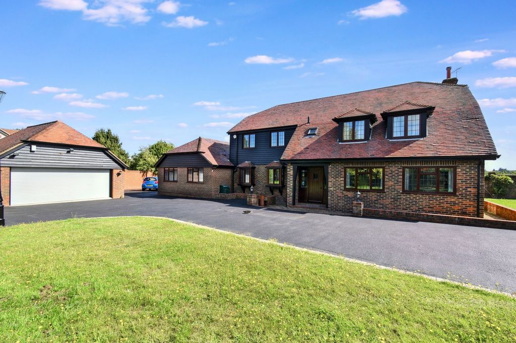 Property photo 1 of 24