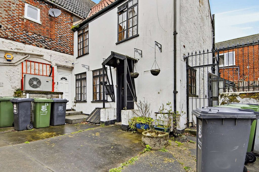 Property photo 1 of 22