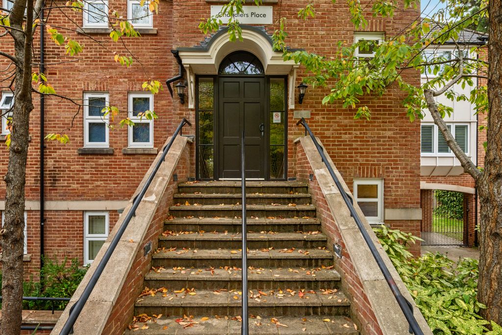 Property photo 1 of 21