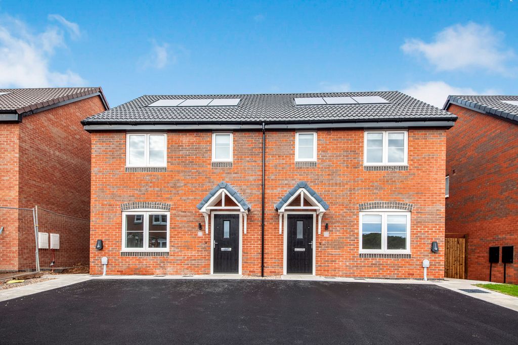 Property photo 1 of 15 Front