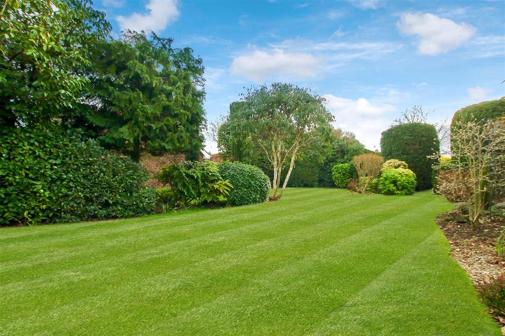 Property photo 2 of 19 Img9664A_Dp_2805406.Jpg