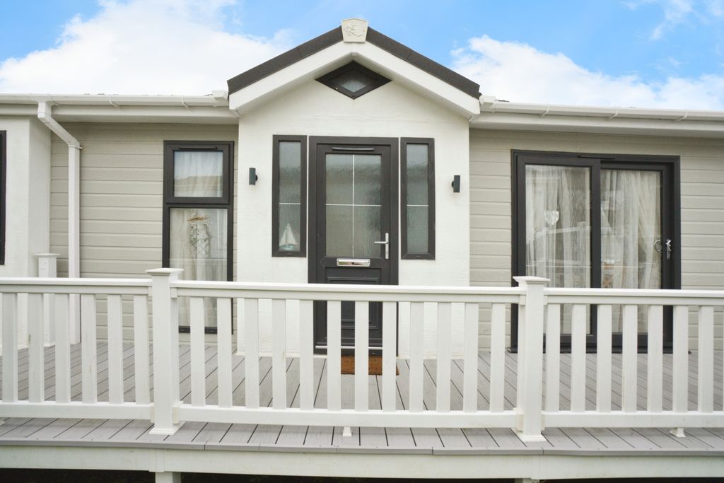 Property photo 1 of 17 Photography